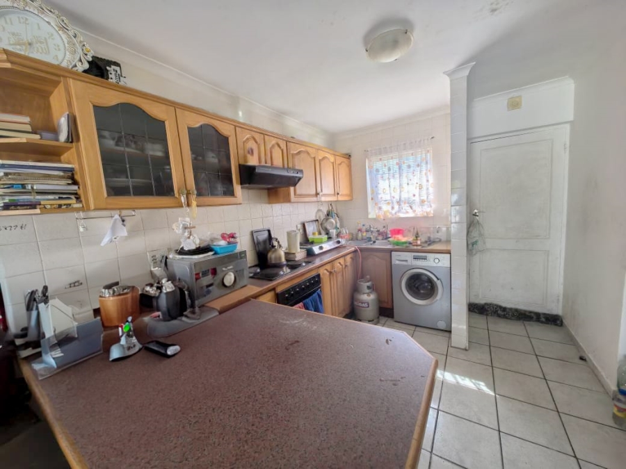 2 Bedroom Property for Sale in Oakglen Western Cape